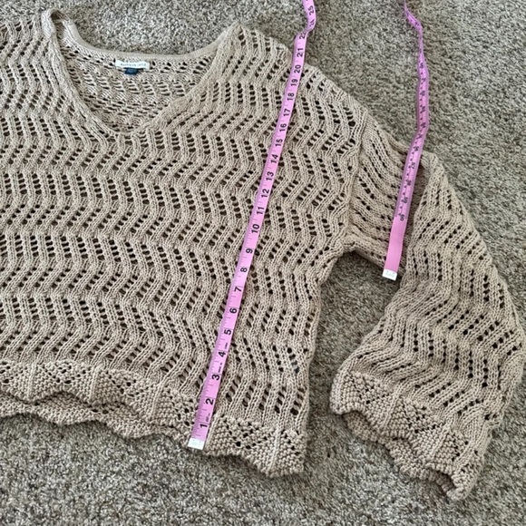 American Eagle V-Neck Crochet Knit Sweater
 size XL - Picture 9 of 12